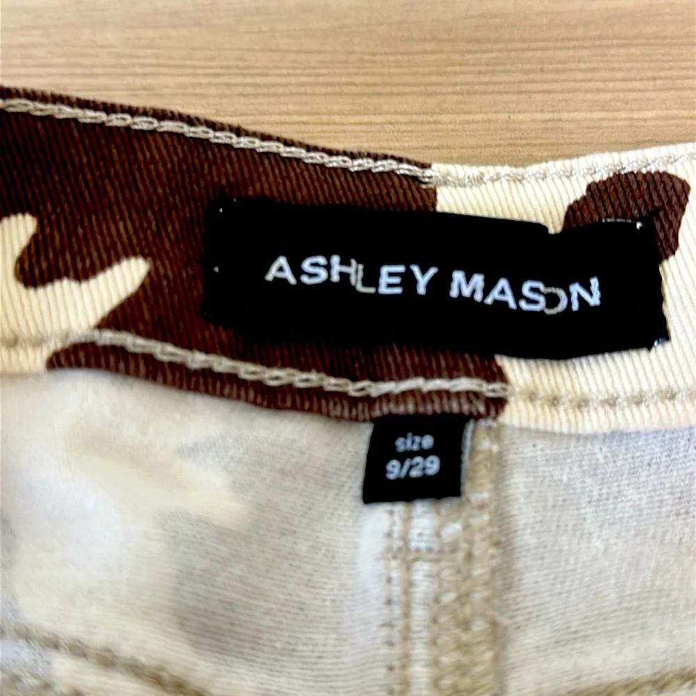 Ashley Mason Brown and Cream Patterned Mini Skirt - Picture 6 of 6